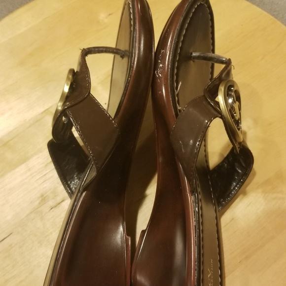 CV Collection Sandals - Picture 2 of 4